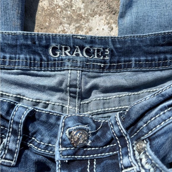 Boho Embroidered Blue Jeans - Picture 4 of 5